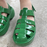 美品★crocsクロックスフィッシャーマンサンダルグリーン厚底26男女兼用推し活 美品☆crocsクロックスフィッシャーマンサンダルグリーン厚底26