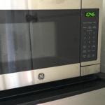 GE® 0.7 Cu. Ft. Spacemaker® Countertop Microwave Oven - JEM3072SHSS - GE  Appliances