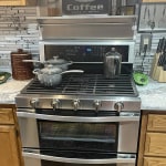 Whirlpool WGG745S0FS 6.0 Cu. Ft. Gas Double Oven Range with Center