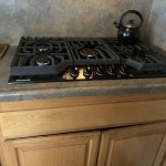 Frigidaire FCCG3627AS 36 Inch Gas Cooktop with 5 Sealed Burners, Continuous  Cast-Iron Grates, Spill Safe® Cooktop, Dishwasher-Safe Burners Caps,  Frigidaire® Fit Promise, Simmer Burner, Quick Boil Burner, and ADA  Compliant: Stainless Steel