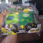 Teenage Mutant Ninja Turtles Thrash N' Battle Garbage Truck with Lights &  Sounds, Characters & Sewer Cap Launching, Ages 3+