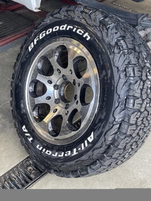 タイヤ・ホイール BFGoodrich All-Terrain T/A KO2 265/70R17 Amazon.com: BFGoodrich All Terrain T/A KO2 Radial Car Tire