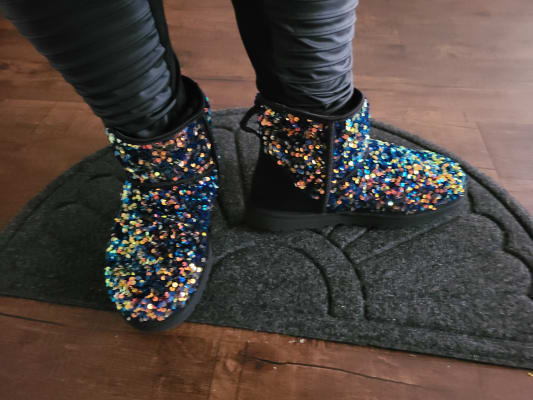 UGG☆Classic Mini Stellar Sequin☆ブラック 【公式通販】