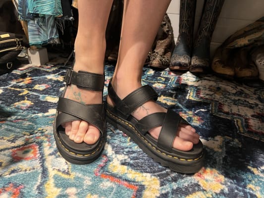 Dr. Martens Voss II Hydro Leather Flatform Sandal - Women's
