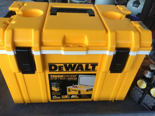Dewalt shop tough cooler