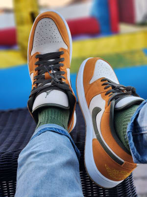 Jordan Air Jordan 1 SE Light Curry Mens Lifestyle Shoes Orange