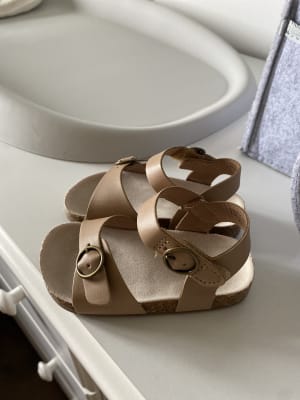 Old navy deals little girl sandals