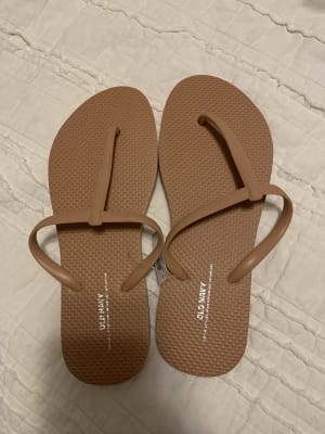 Old navy t clearance strap flip flops