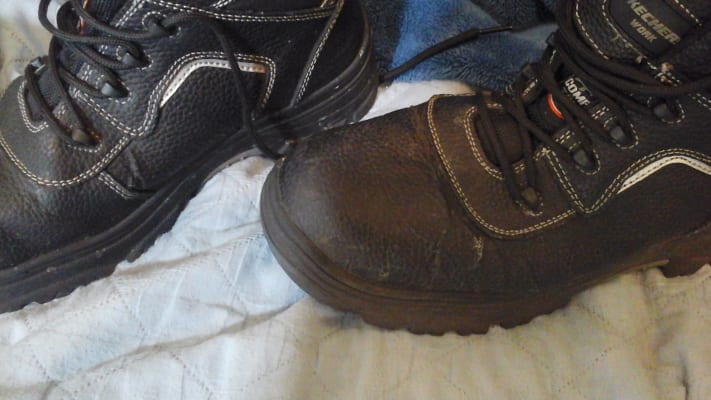 Skechers hotsell burgin sosder