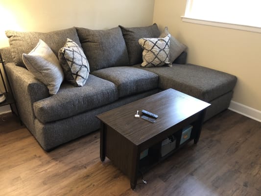 Broyhill hartford shop sofa chaise