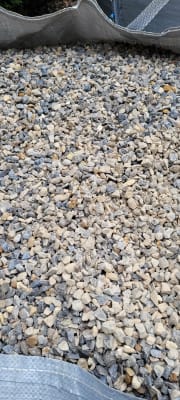10mm pea top shingle wickes