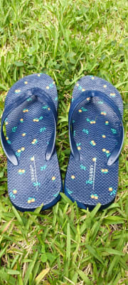 Mens flip flops 2025 old navy