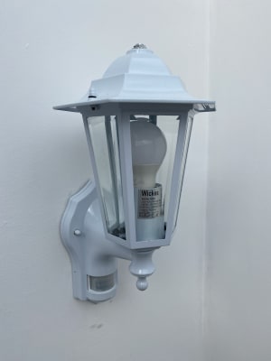Wickes pir wall deals lantern
