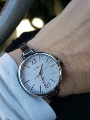 annette fossil watch