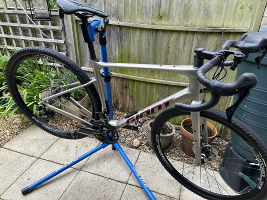 Revolt Advanced 2 2024 Gravel bike Giant Bicycles UK