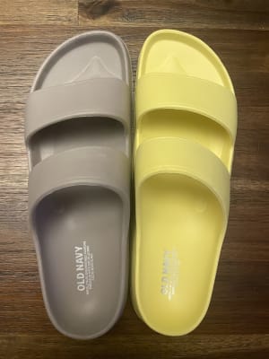 Old navy yellow slides sales
