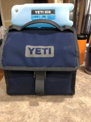 YETI- Daytrip Lunch Bag Navy