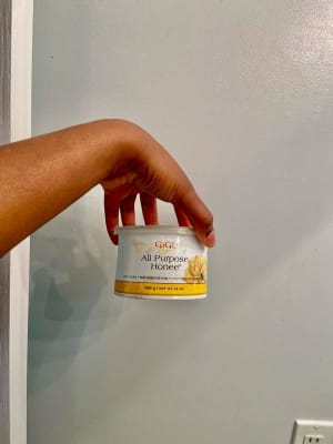 thumbnail interactive-video image 1 of Gigi All Purpose Honee Wax – 14 Oz (Pack Of 6) For Smooth Hair Removal 1 of 4