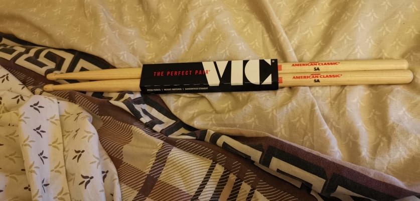 Fake vic firth? I got a few of these drum sticks. Never seen vic firth 5A's  that look like this. Any one know anything about them or are they just  unauthentic/fakes? 