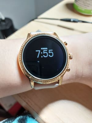 Gen 5 smartwatch store julianna hr milanaise gold