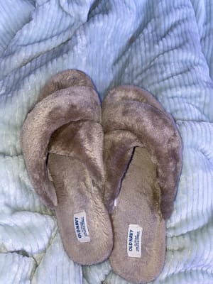 Old navy fur sandals online
