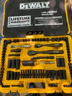 Dewalt mechanics tool set 50 pieces outlet