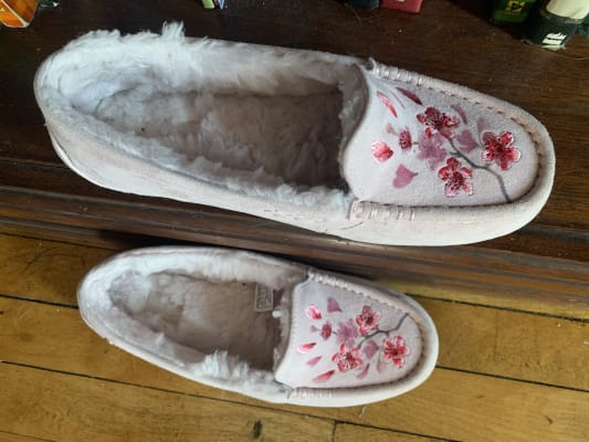 【UGG  ANSLEY ピンク　モカシン 24cm】 Ansley Blossom Slipper | UGG® Official