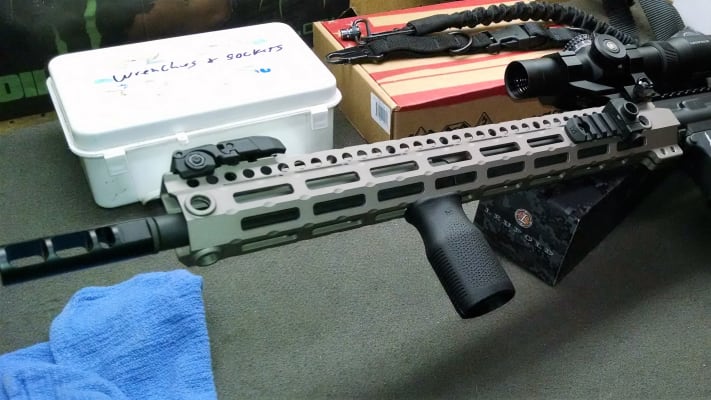 M-LOK™ VERTICAL GRIP