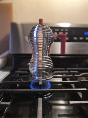 Alessi Pulcina Red Moka Pot - illy eShop