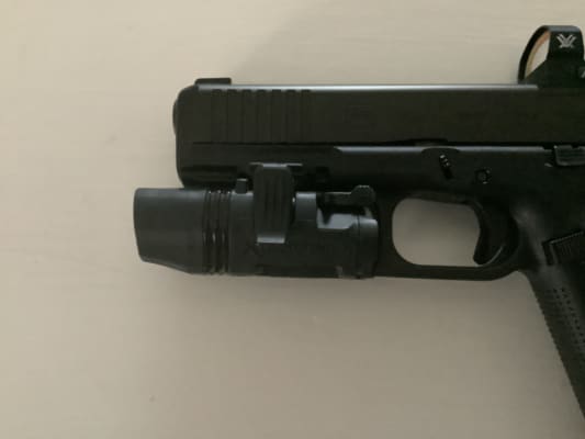 未使用品　米軍　USA製 BLACKHAWK XIPHOS NT ウェポンライト Blackhawk XIPHOS NT Night-Ops LED Police Trade-in