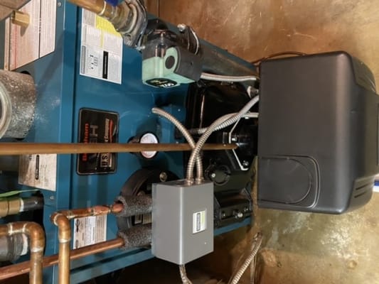 PV8H3WT-TBWF - Burnham PV8H3WT-TBWF - PV8H3, 109,000 BTU V8H Water Boiler  w/ Tankless Coil w/ Beckett Burner (Oil)