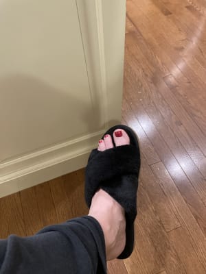 Cozy Faux Fur Cross Strap Slippers for Women Old Navy