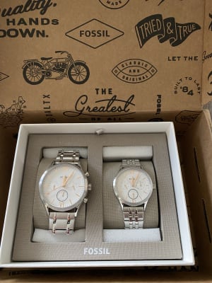 His and Her Fenmore Midsize 