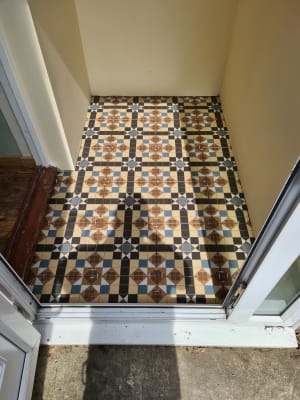Wickes Dorset Marron Patterned Ceramic Wall Floor Tile 316 X 316mm Wickes Co Uk