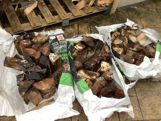 Homefire Hardwood Kiln Dried Logs - Large Bag | Wickes.co.uk