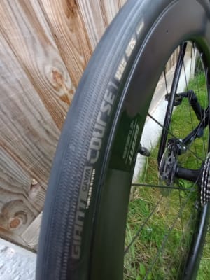 Giant gavia 1 outlet tubeless 700x25 folding