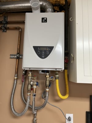 TK-310U-I - Takagi TK-310U-I - Series 200 Ultra Low-NOx Non-Condensing  Indoor Tankless Water Heater (8 GPM, NG/LP)