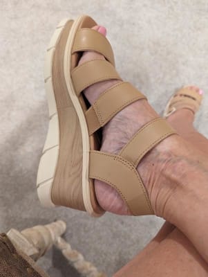 Born pawnee wedge sandal hotsell