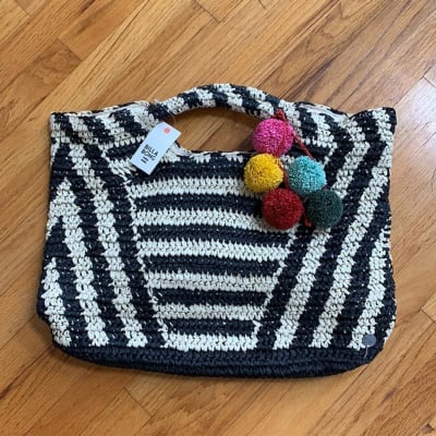 Billabong talk to the palm tote deals