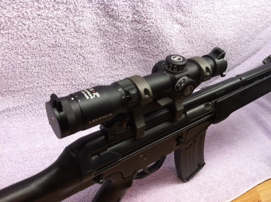スコープ　LEUPOLD VX-R Patrol 1.5-5x20 光学サイト Leupold VX R Patrol 1.5-4 review - The New Rifleman