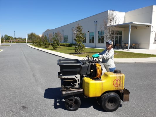 海外個人輸入 Sprayer Spreader Stand-On 52-inch Max Z-Spray | Equipment Turf Z 果物