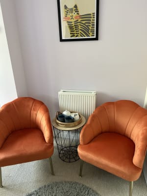 Orange scallop sales chair