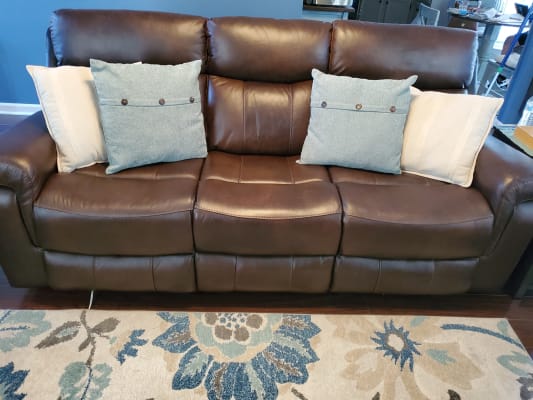 Broyhill Wellsley Leather Power, Big Lots Leather Reclining Sofas