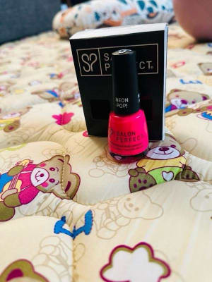Salon Perfect Oh Snap! ƒ?? Bold, Long-Lasting Neon Pink