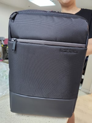 Samsonite red lopere backpack top
