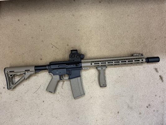 MFT REACT エルゴノミックバーティカルグリップ REACT Ergonomic Vertical Grip