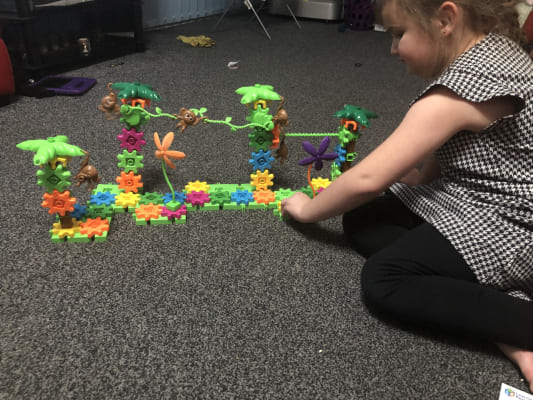 Moving monkeys building set sales