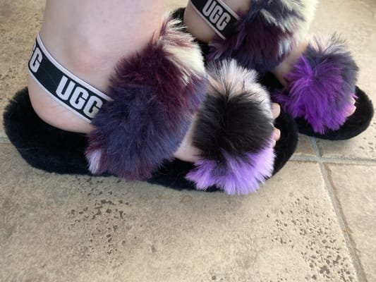 【新品未使用】UGG FLUFF YEAH SLIDE TIE DYE 23cm Fluff Yeah Slide Tie Dye Slipper | UGG® Official