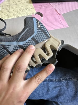 Tenis rigiht reebok workout jeans
