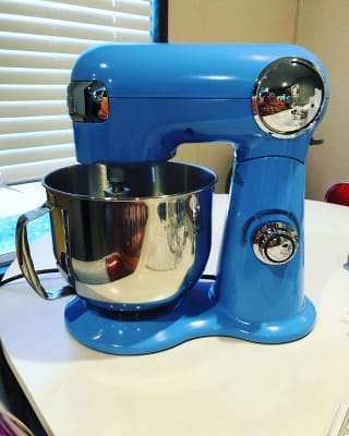 Cuisineart Stand Mixer Review — Her Favourite Food & Travel
